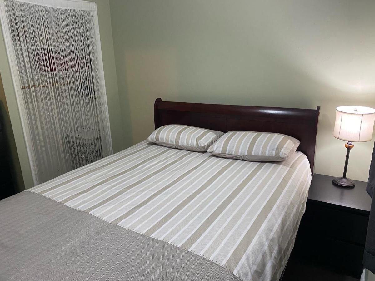 1 Bedroom Suite In Langford. Victoria Extérieur photo